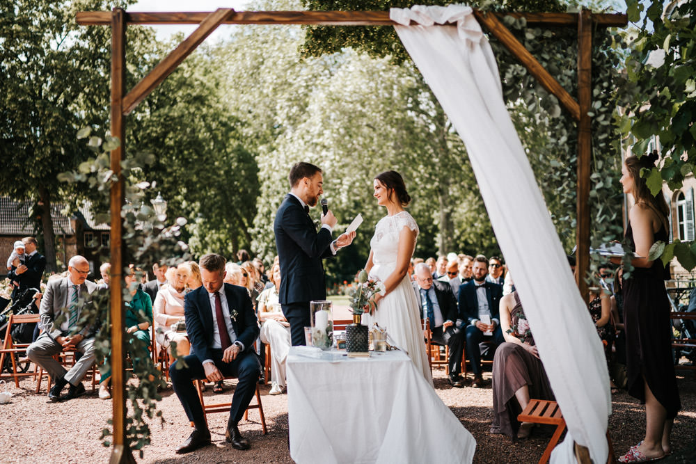 DIY Hochzeit auf Burg Bergerhausen Hochzeitsfotograf Kerpen