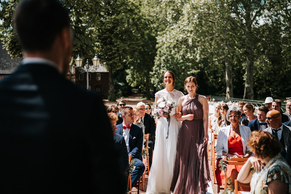 DIY Hochzeit auf Burg Bergerhausen Hochzeitsfotograf Kerpen